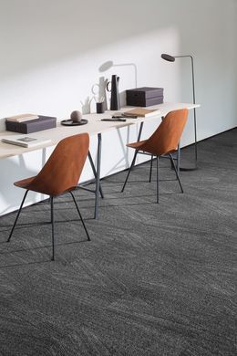 Фото FCT102-33 Tangerine / Колекція Facet / Килимова плитка Milliken